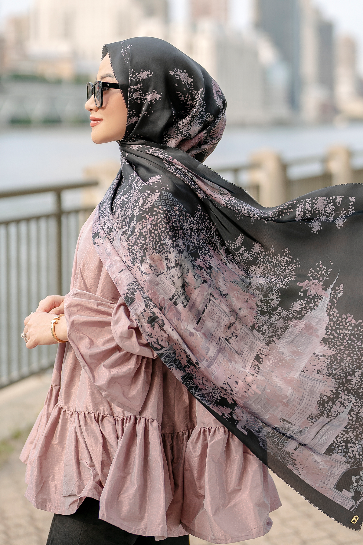 New York 3 Courage Satin Shawl - East Village