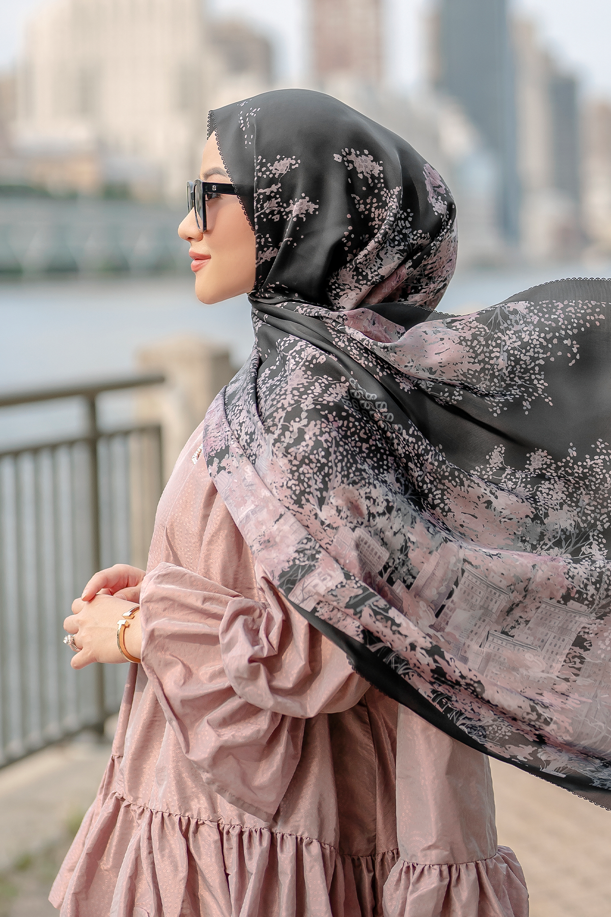 New York 3 Courage Satin Shawl - East Village