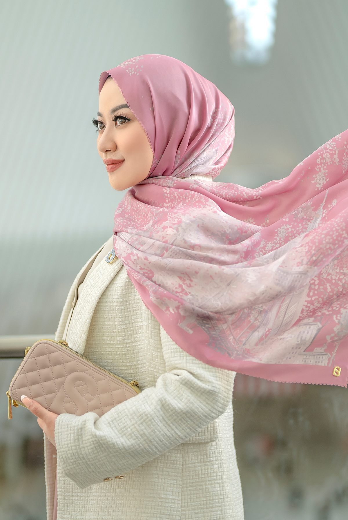 New York 3 Courage Satin Shawl - Nolita