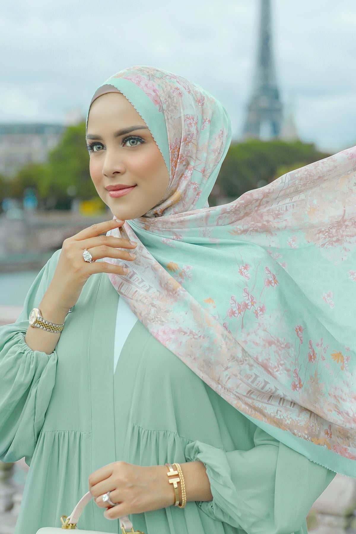 The Parisian Satin Shawl - Bonbon