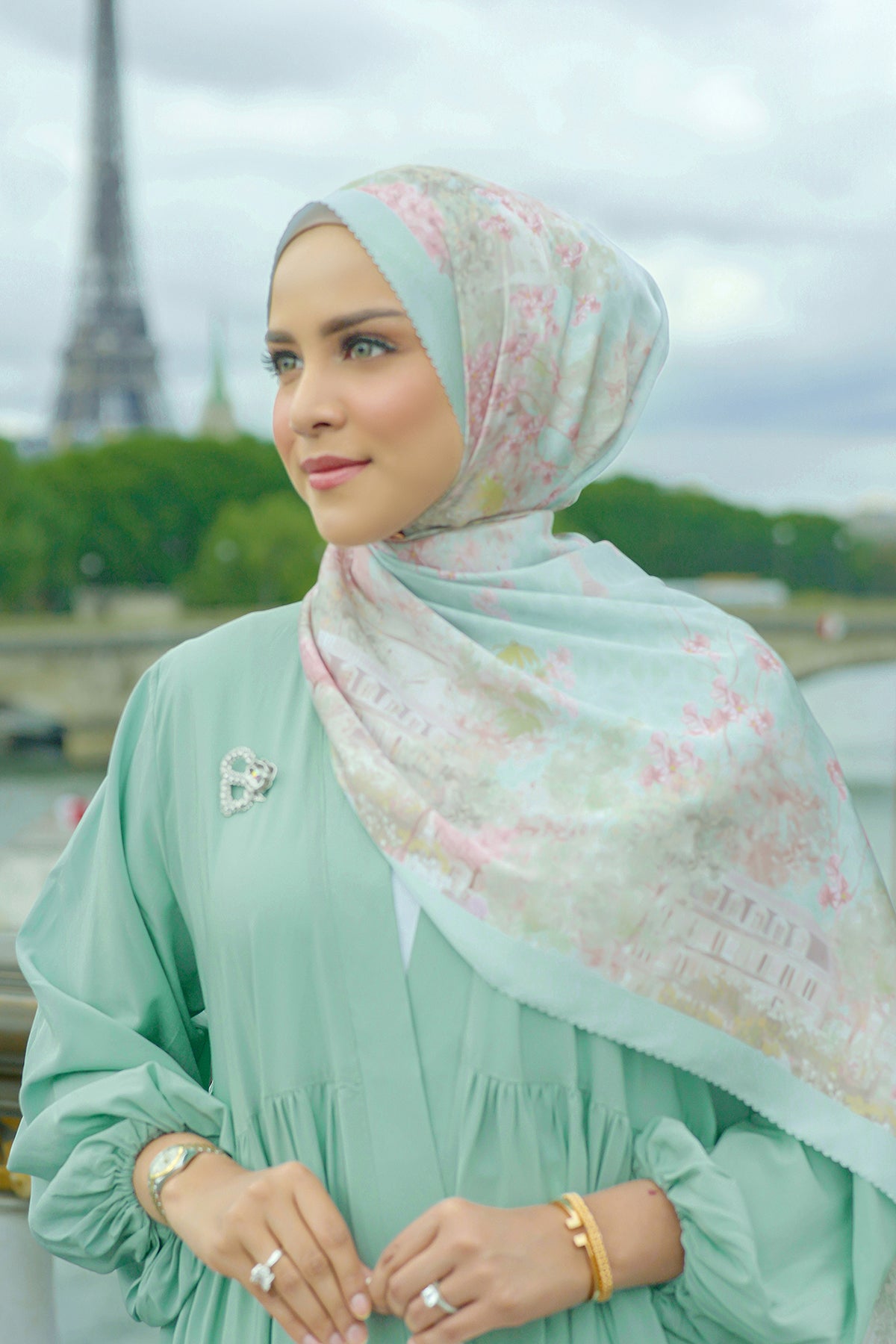 The Parisian Satin Shawl - Bonbon