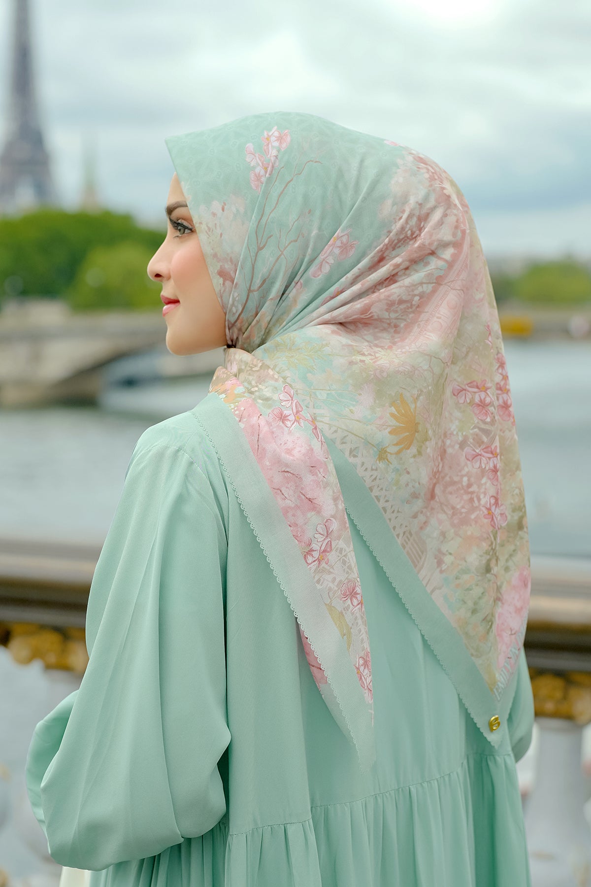 The Parisian Square - Bonbon