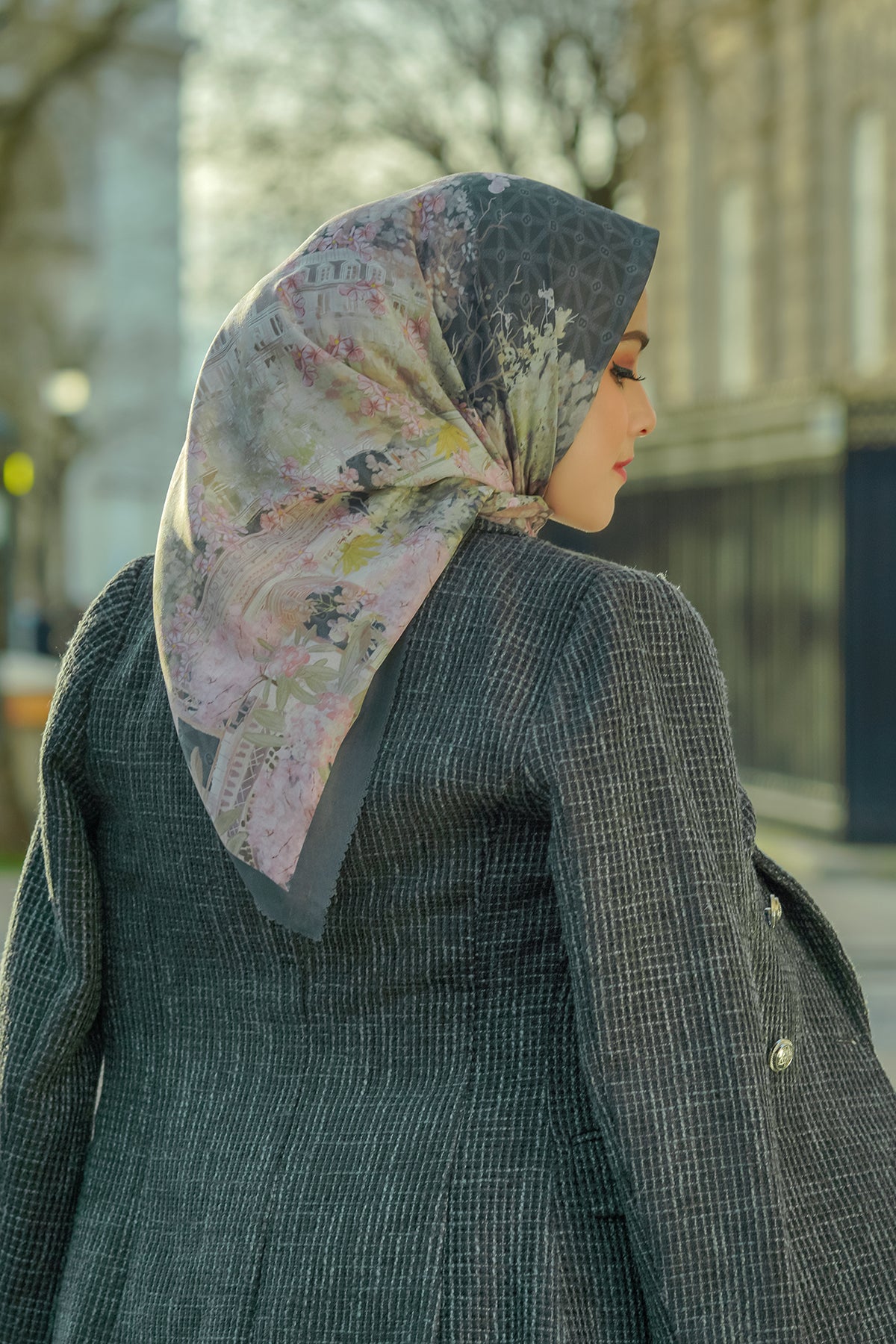 The Parisian Square - Bonne Nuit