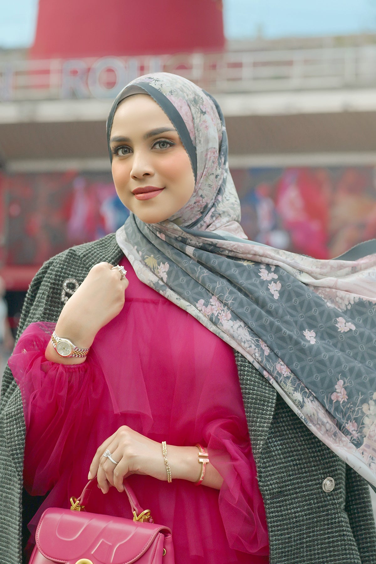 The Parisian Satin Shawl - Bonne Nuit