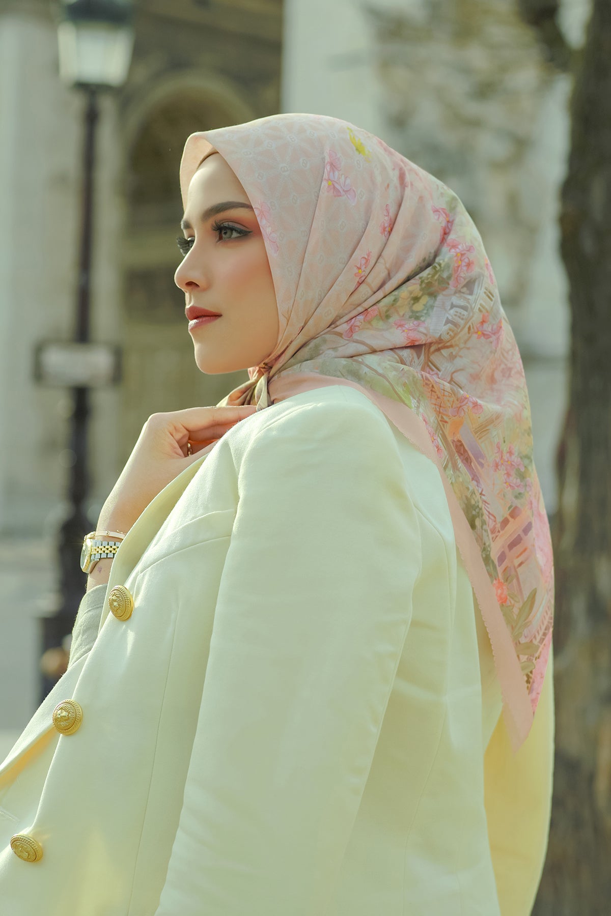 The Parisian Square - Douce