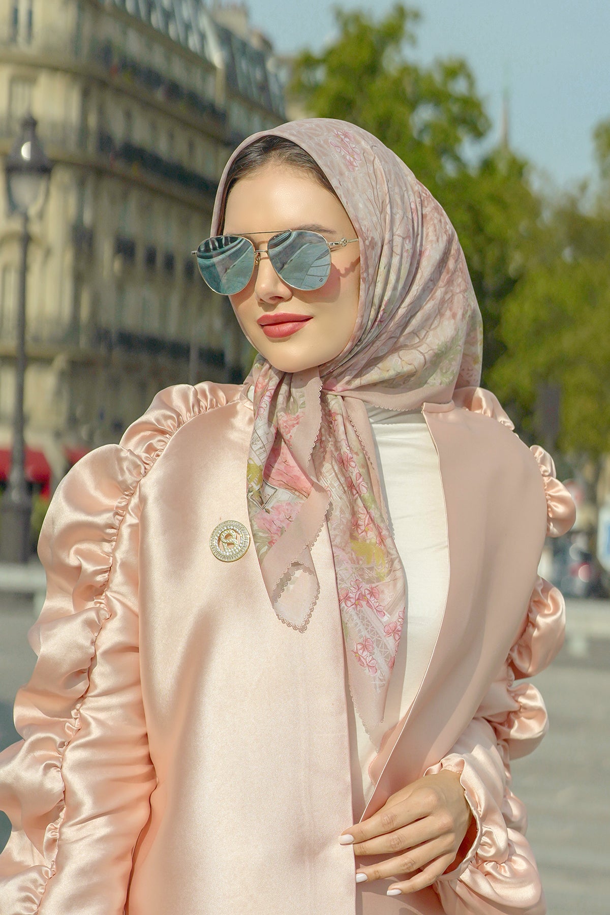 The Parisian Square - Douce