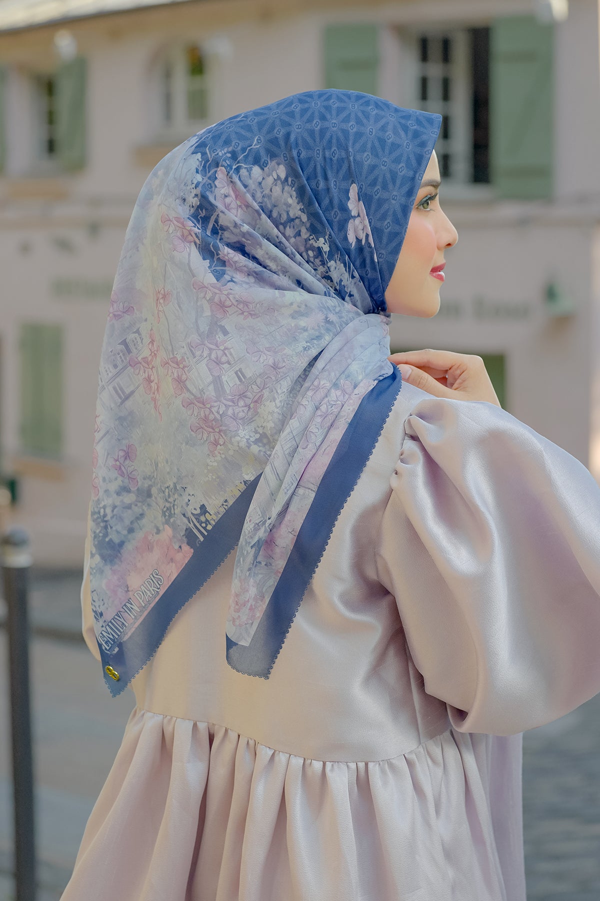 The Parisian Square - Mer