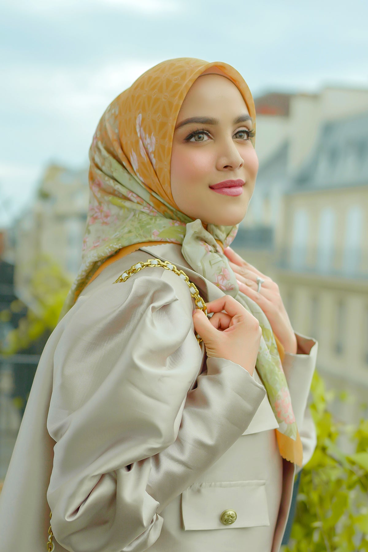 The Parisian Square - Soleil