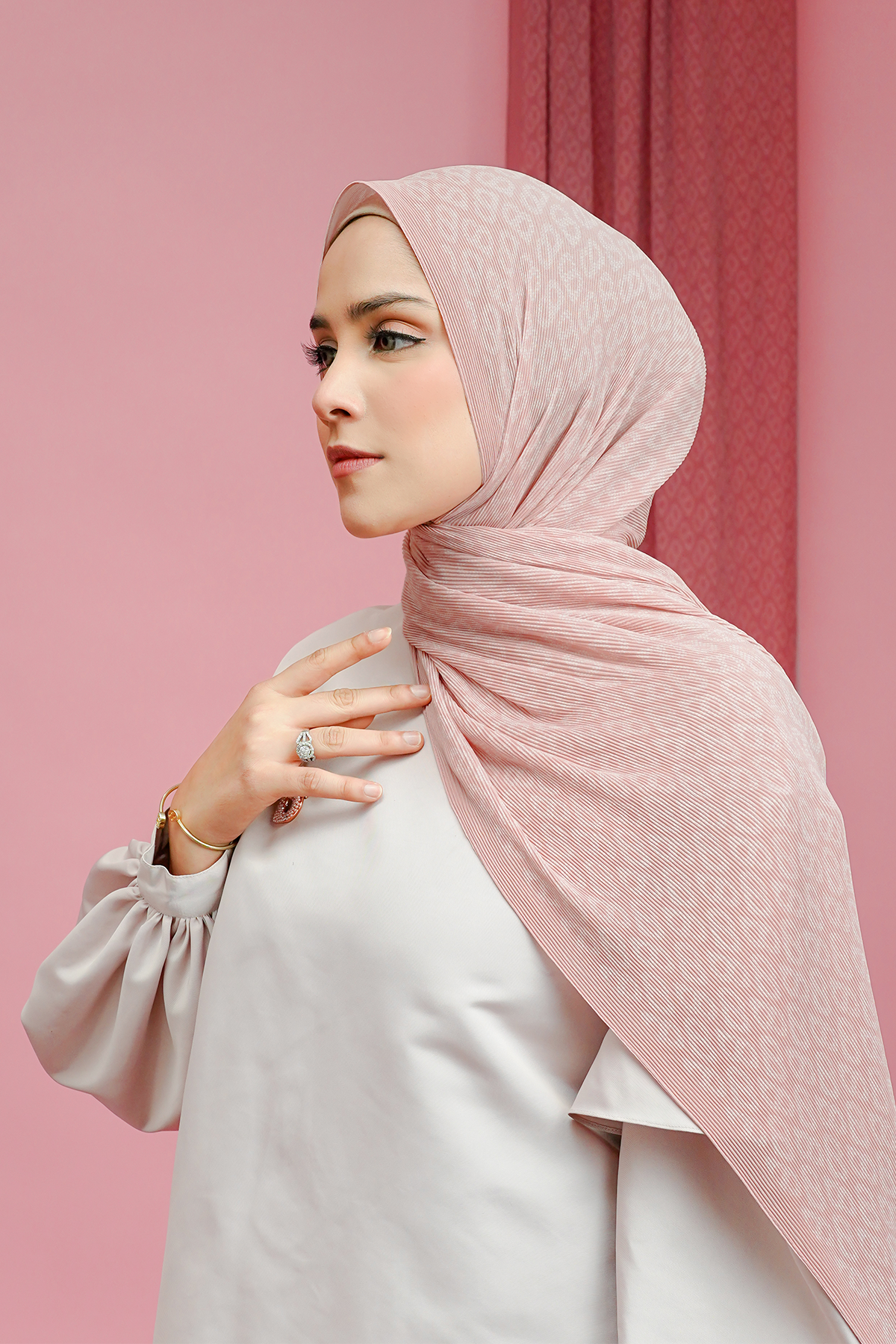 Tapis Pleated Shawl - Candy