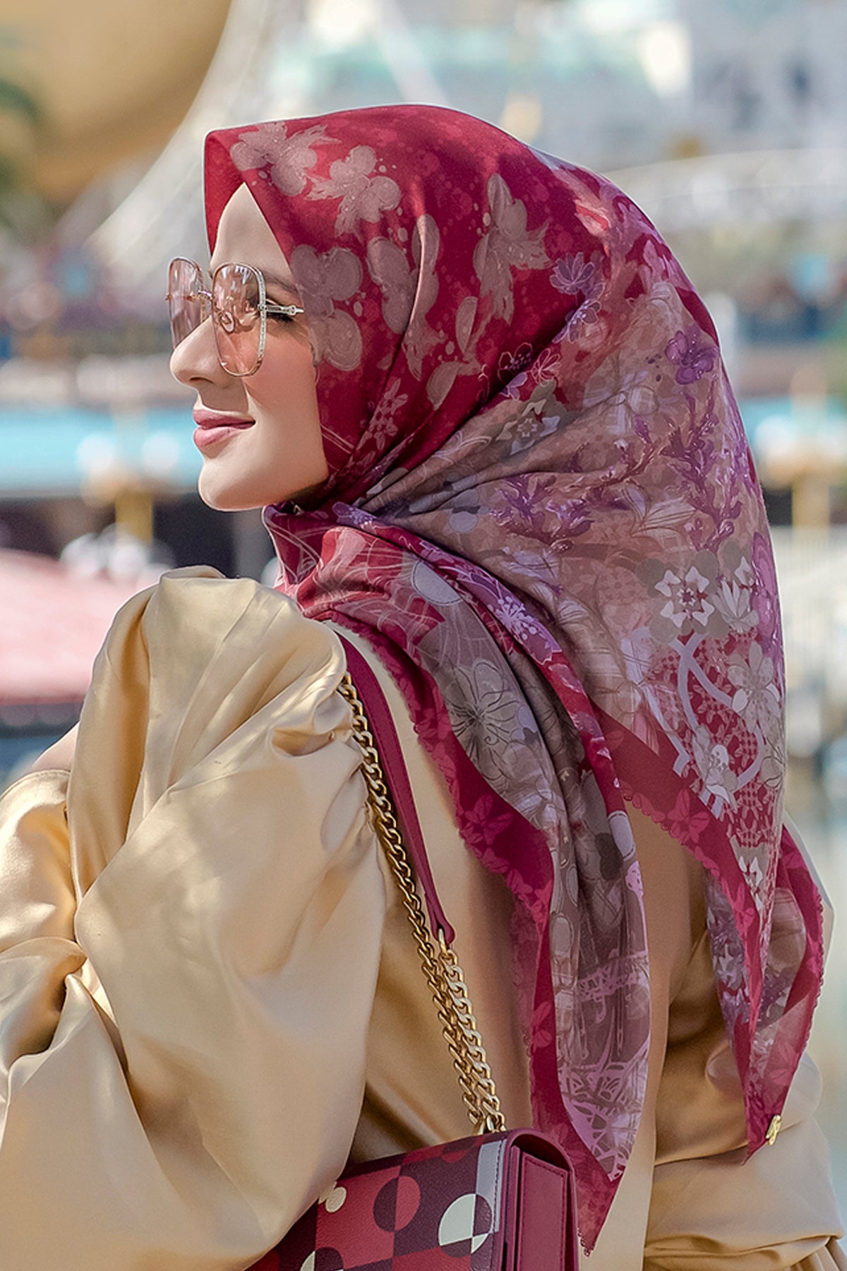 Rüya Park Meydanı - Scarlet