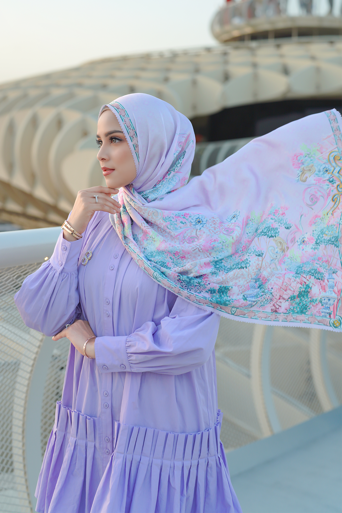 The Sevilla Satin Shawl - Lavanda