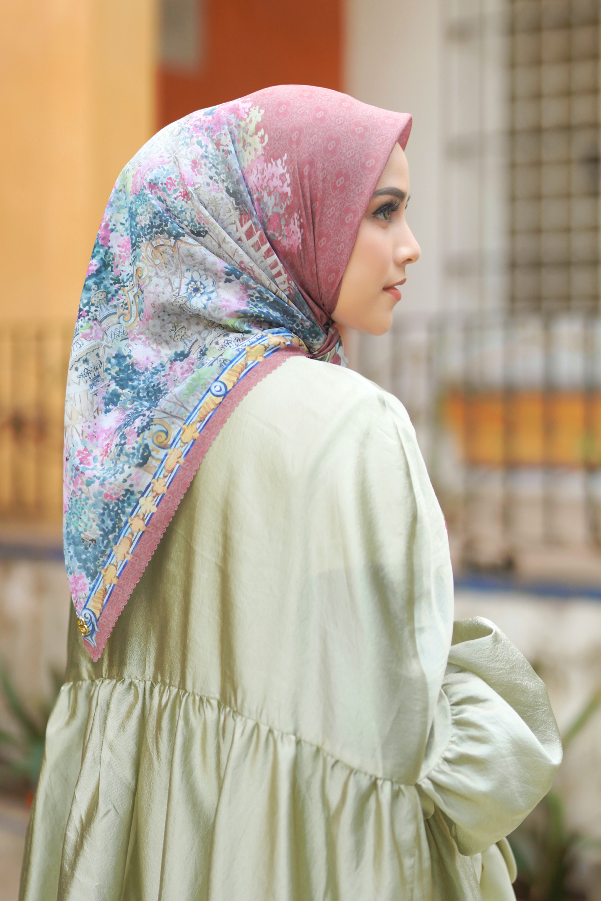 Sevilla Meydanı - Terracotta