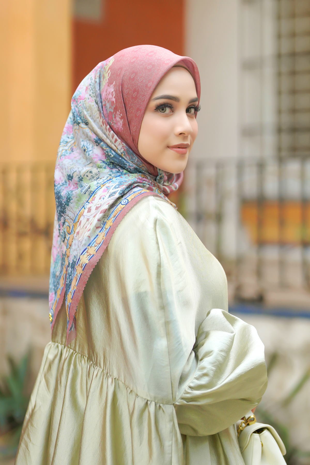 Sevilla Meydanı - Terracotta