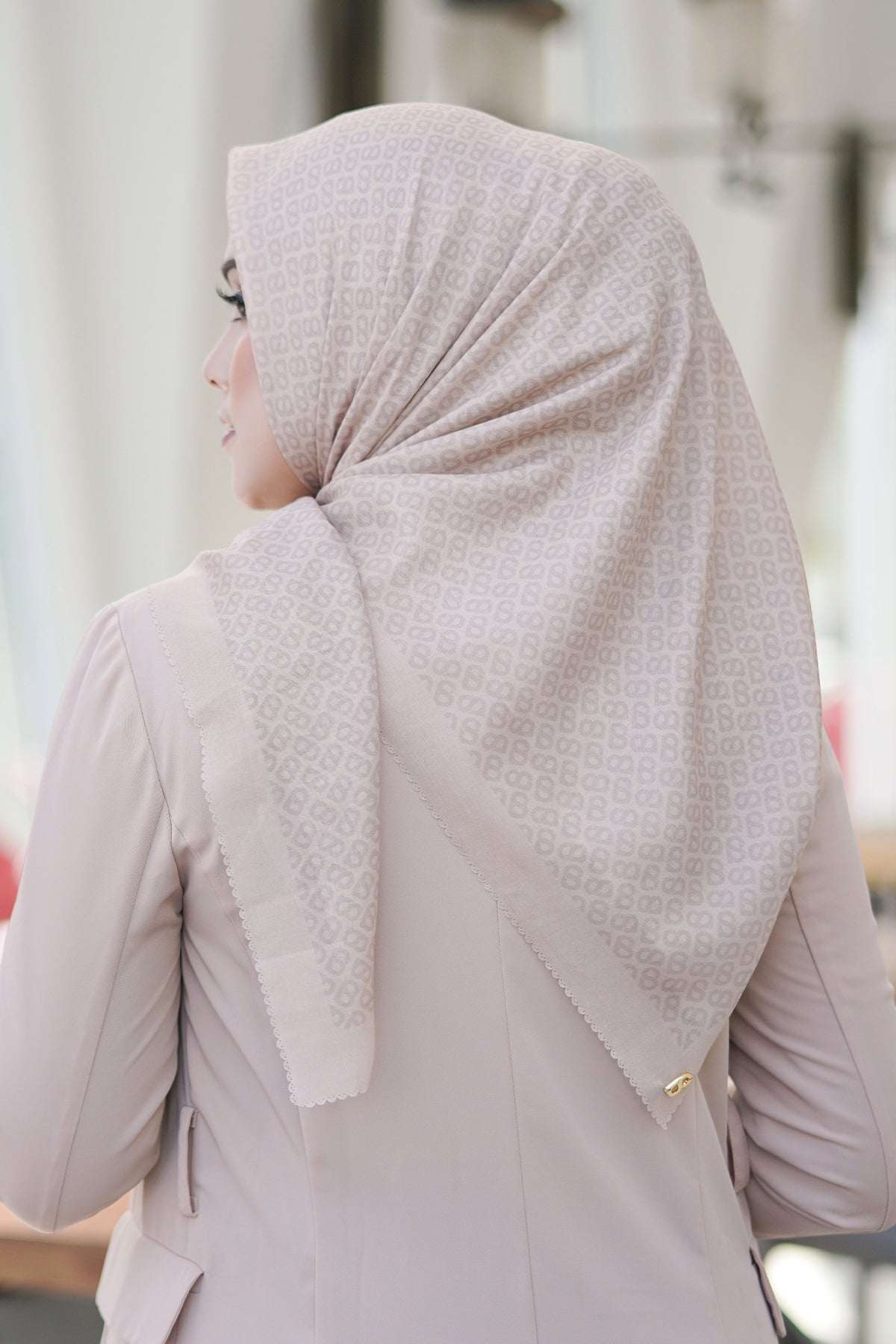 The Tapis Square - Butter