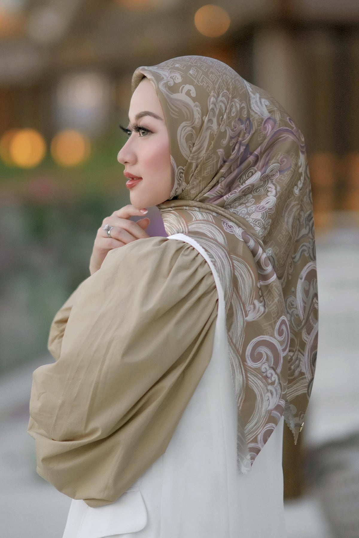 The Wave Satin Square in Tan