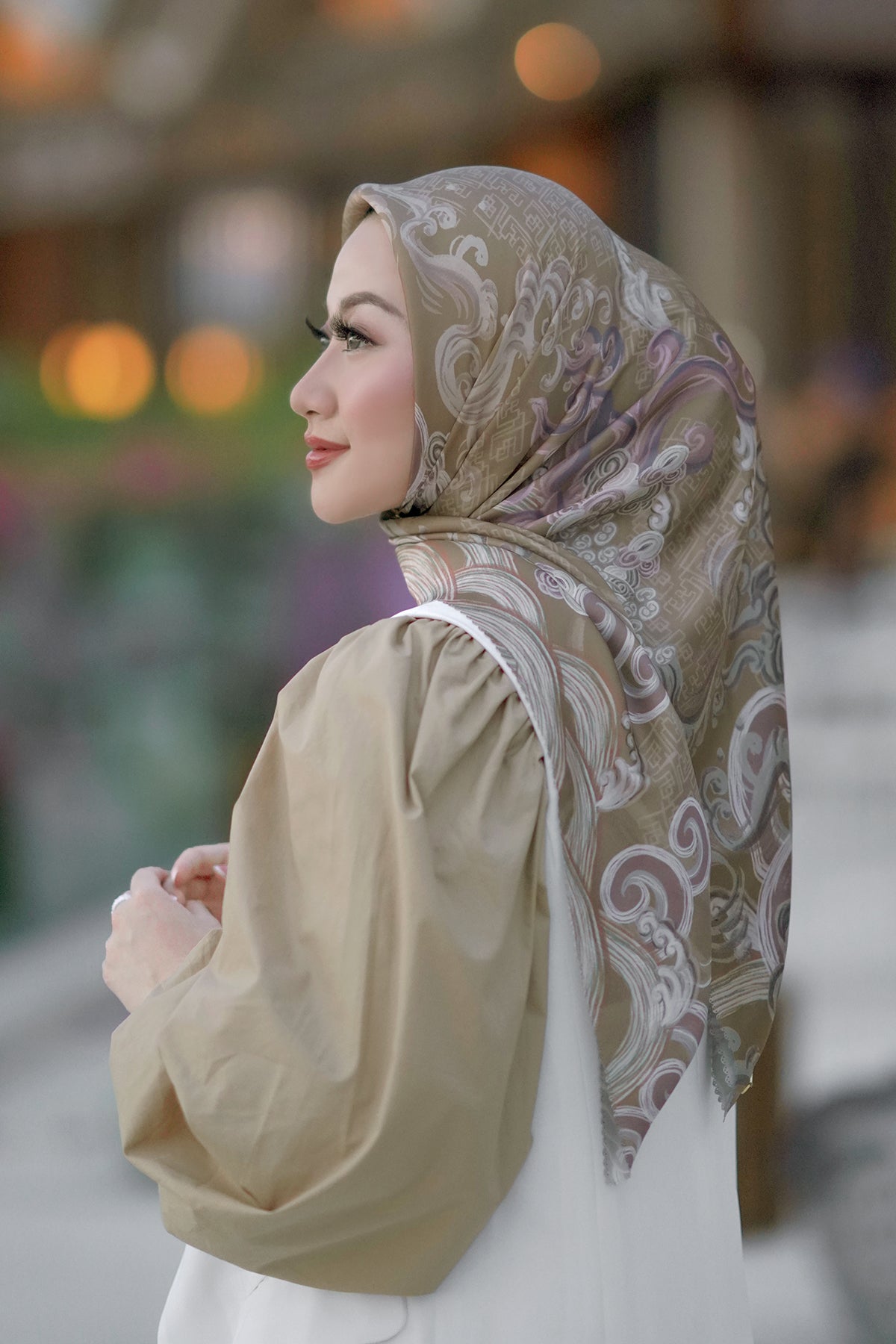 The Wave Satin Square in Tan