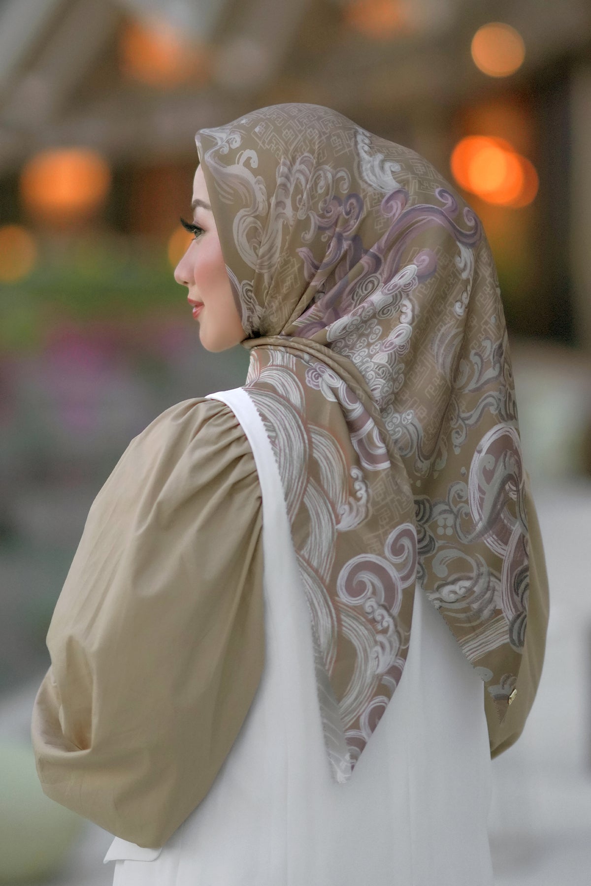 The Wave Satin Square in Tan