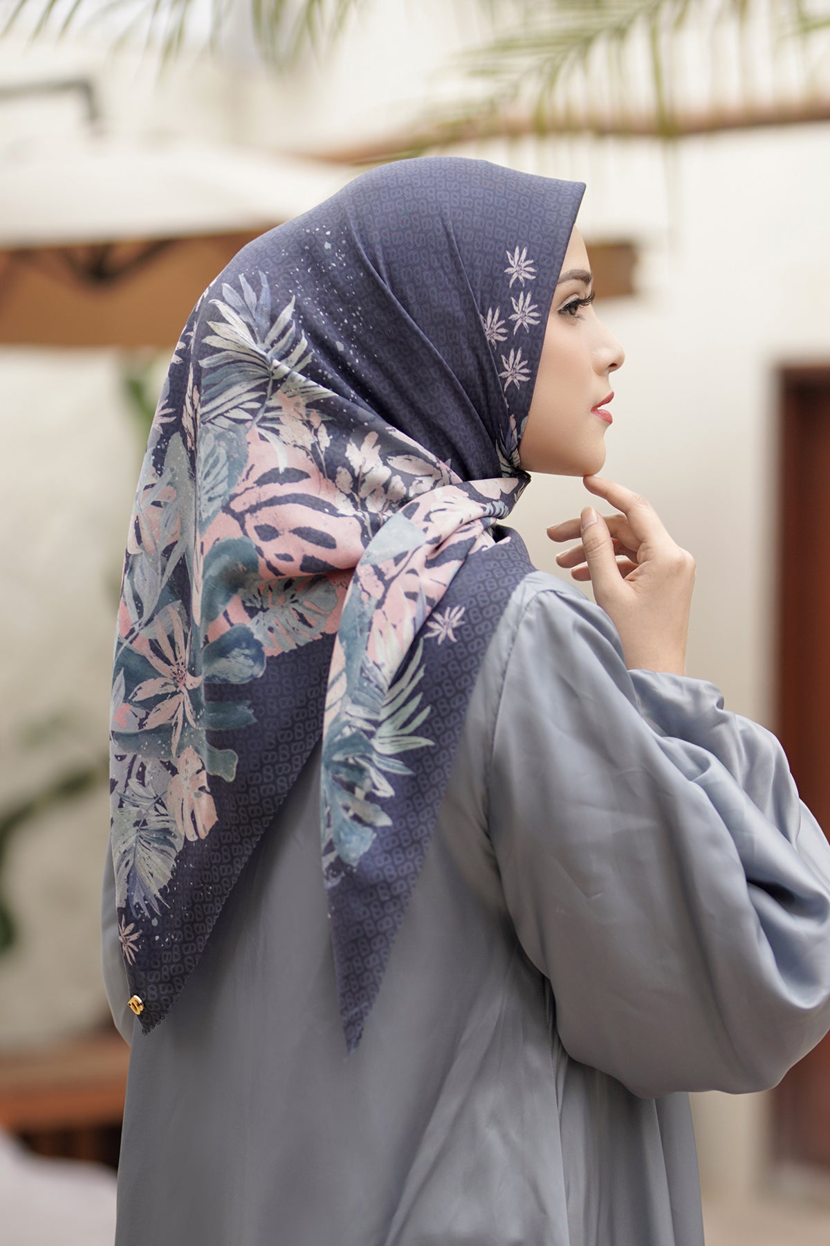 Tropicale Extended Voile Square - Viola