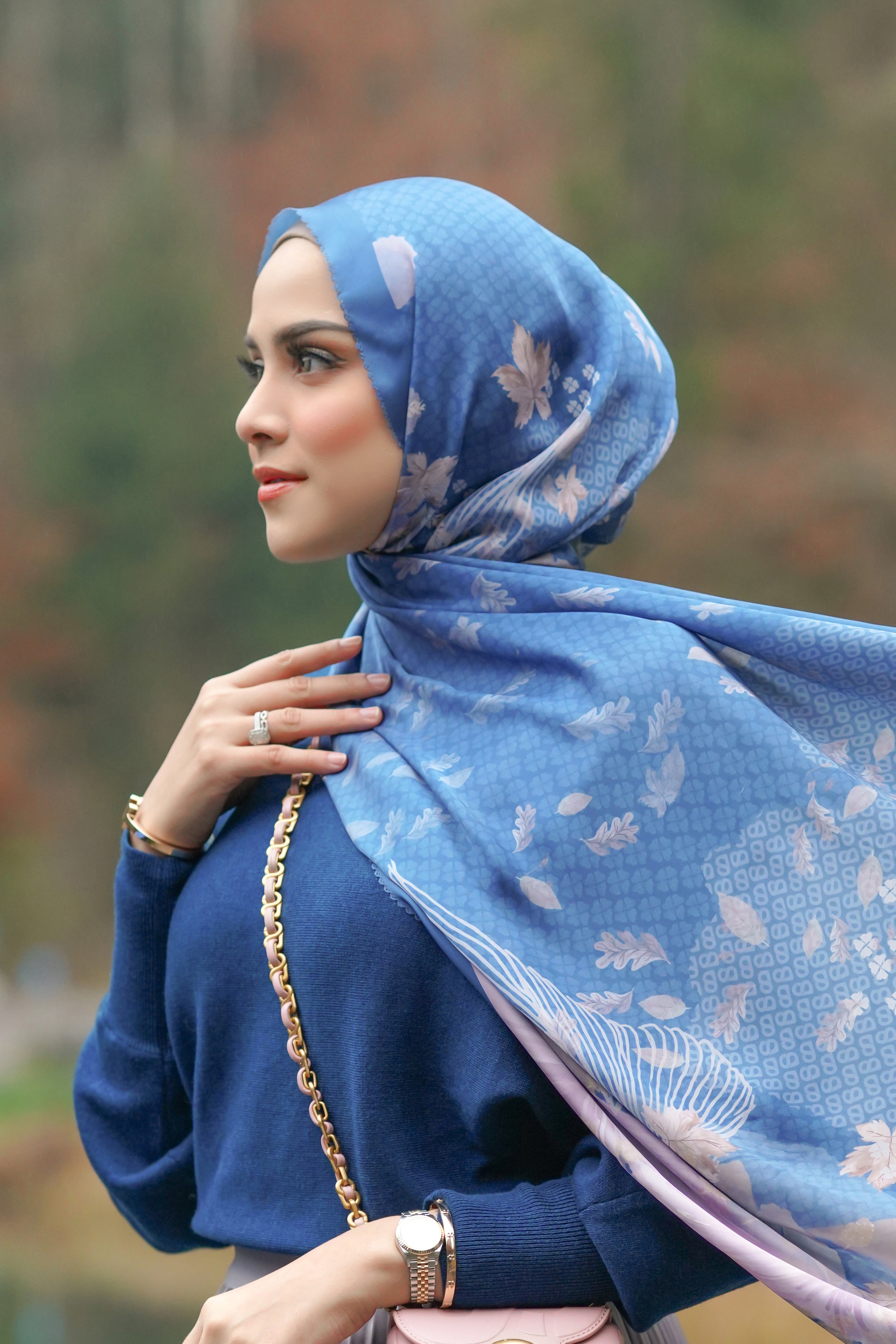 Iseltwald Saten Şal - Yale Mavisi