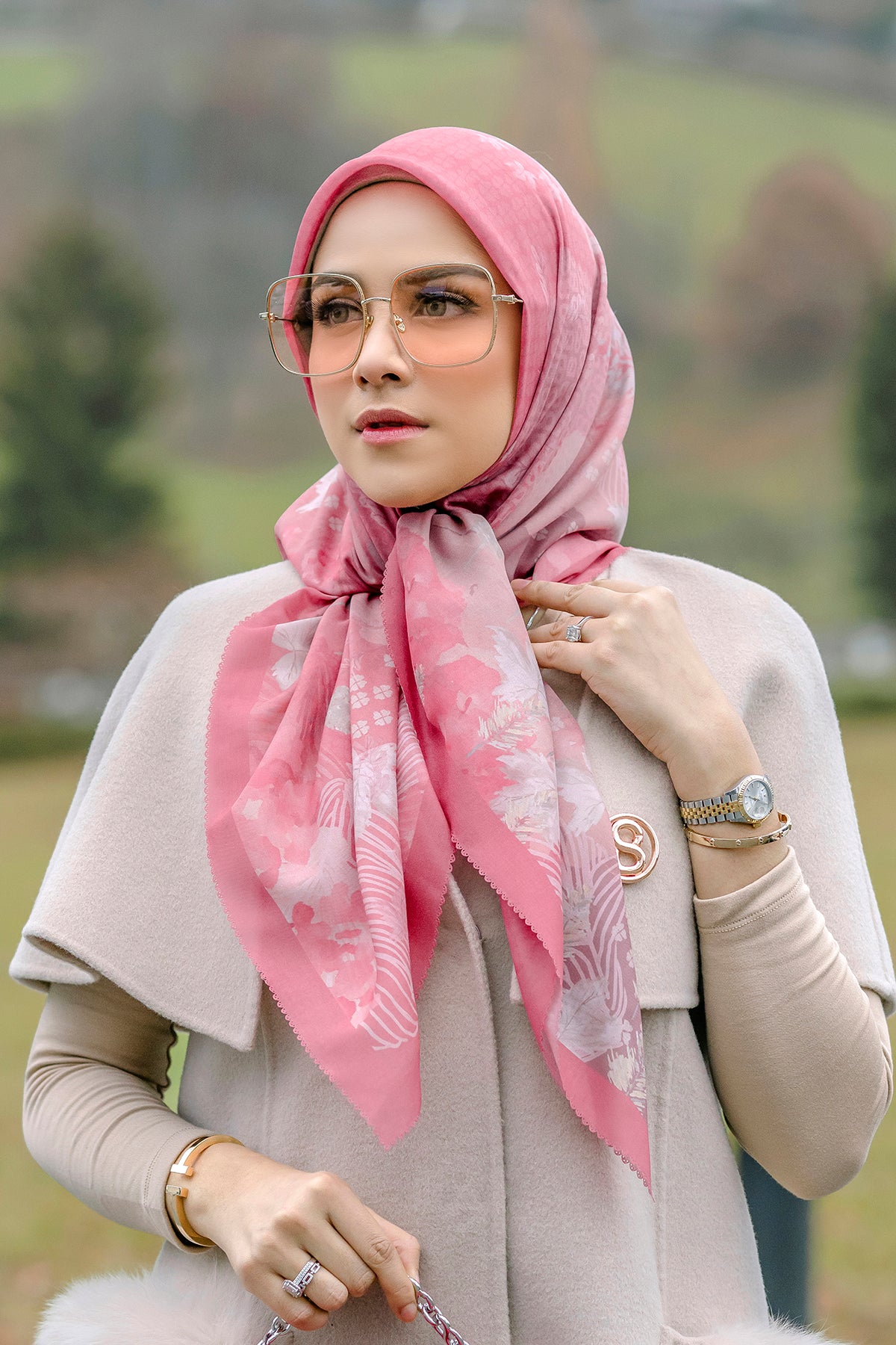 Iseltwald Meydanı - Koyu Pembe