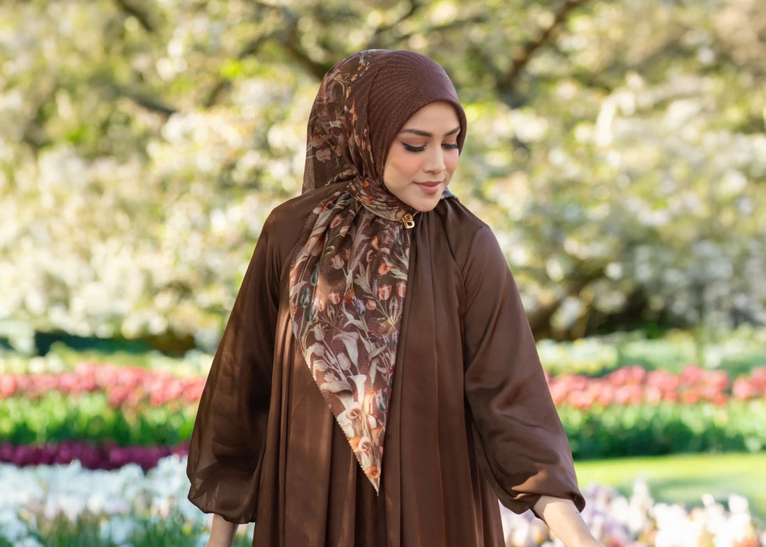 Jilbab yang Cocok untuk Baju Warna Mahogany