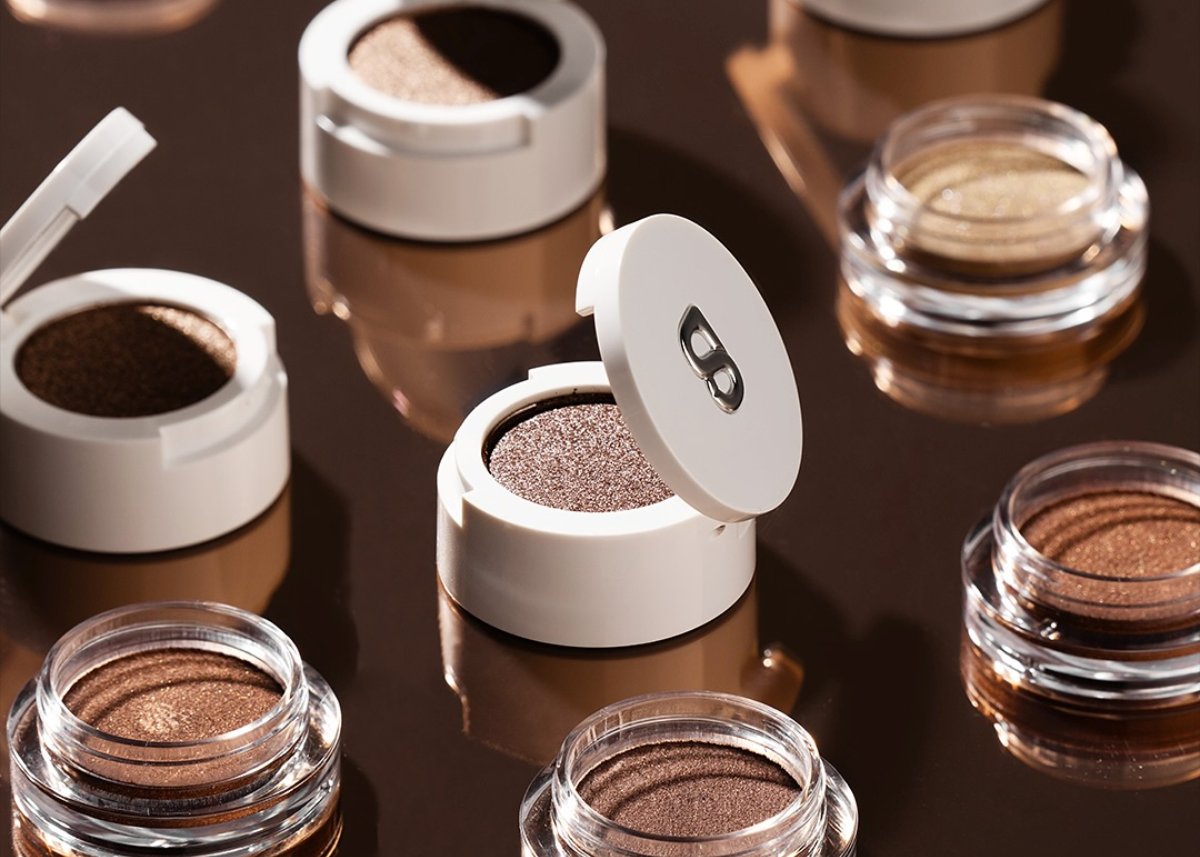 6 Warna Eyeshadow Terbaik untuk Kulit Sawo Matang – Buttonscarves