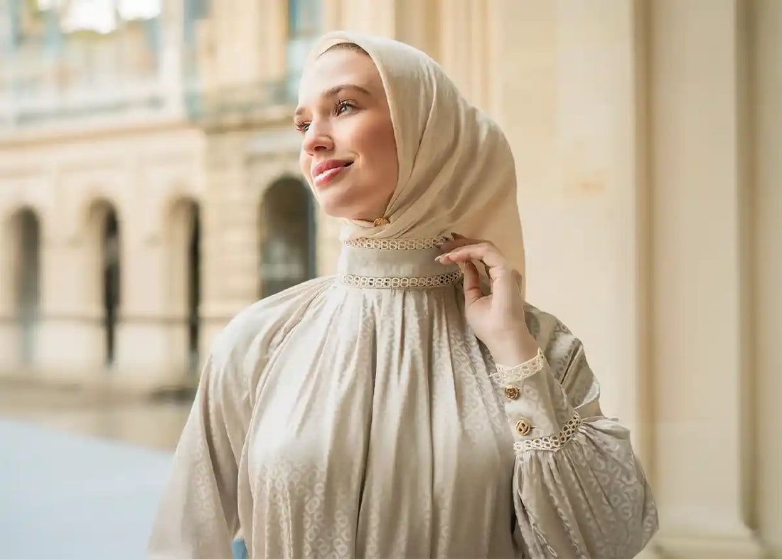 Jilbab Warna Nude