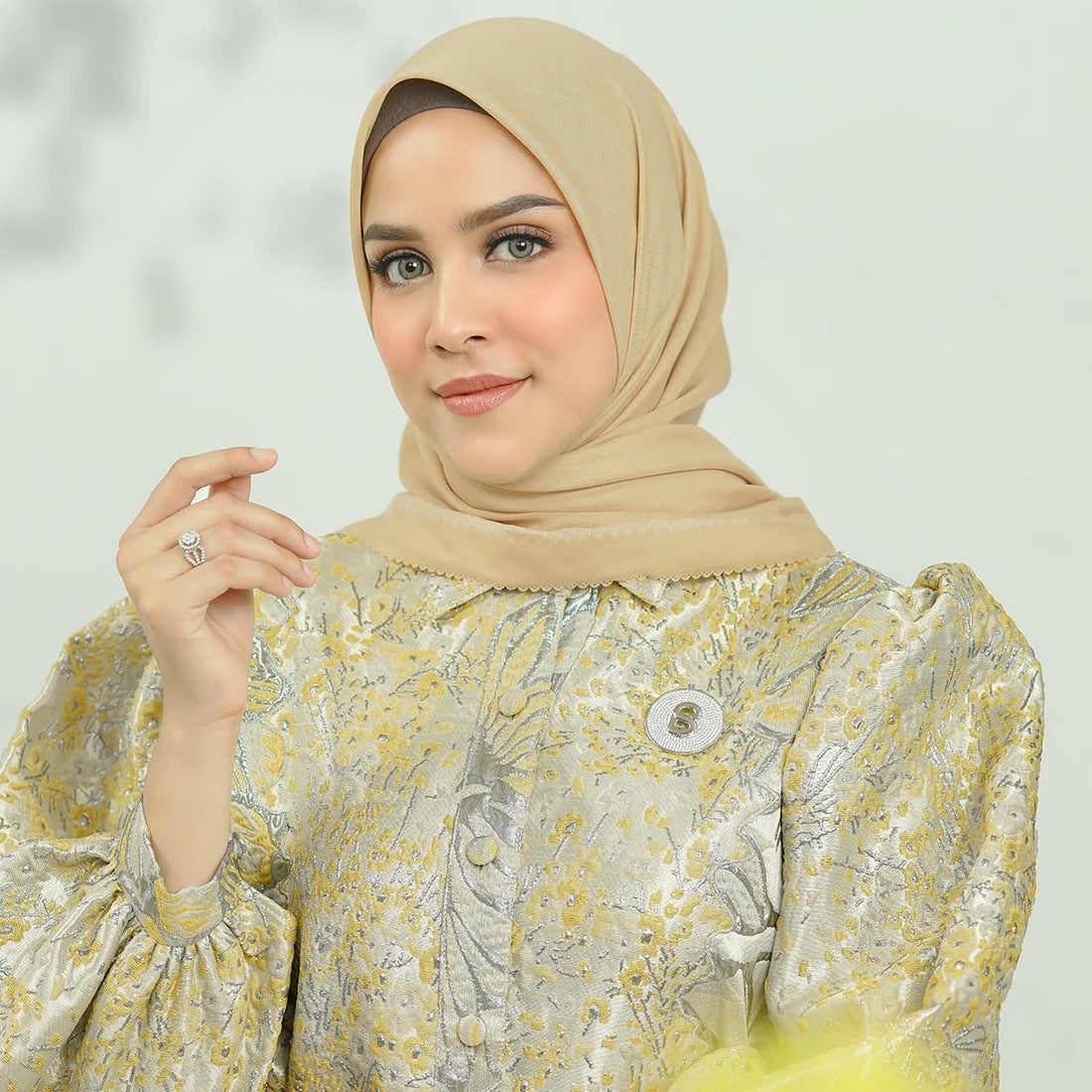 Harus Punya! 7 Warna Jilbab yang Cocok untuk Semua Warna Baju