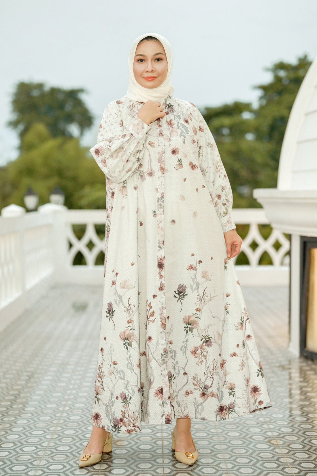 5 Rekomendasi Dress Hijab Simple Elegan dan Stylish ala Benang Jarum