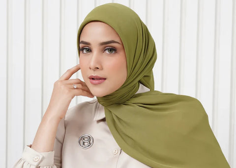 Warna Jilbab yang Cocok Kulit Sawo Matang