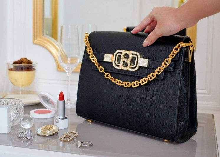 cara menata barang di dalam tas