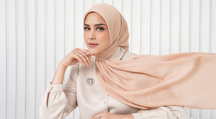 Cassie Square & Shawl