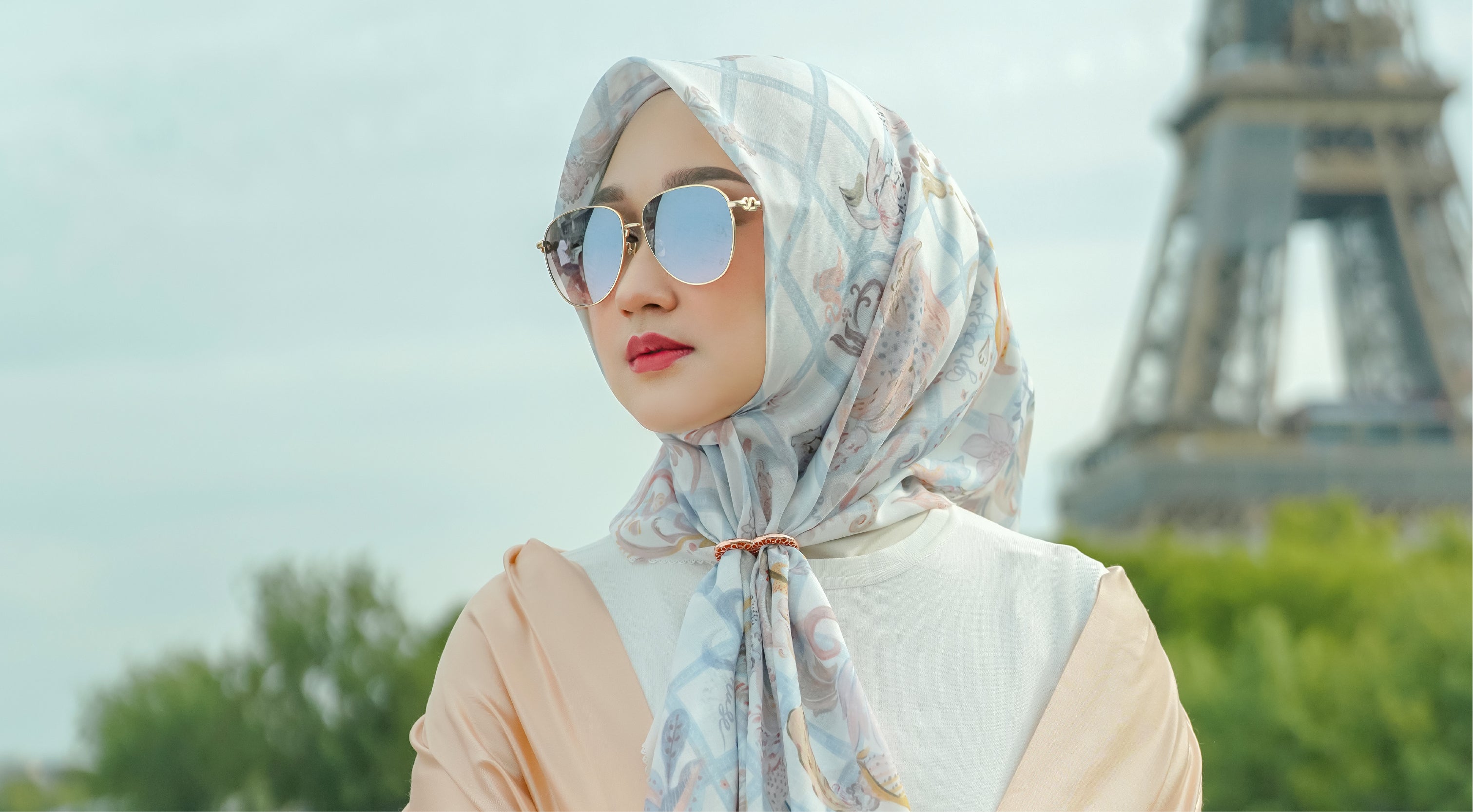 Buttonscarves x Dian Pelangi: The Autograph Series