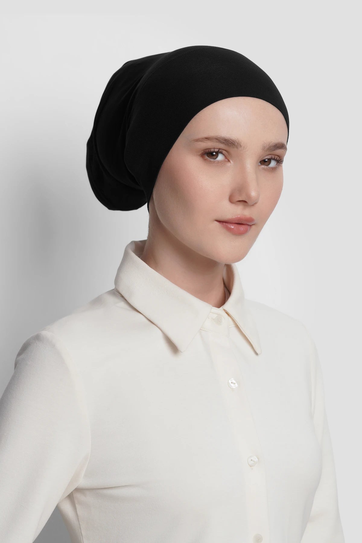 cap inner in blck by buttonscarves 