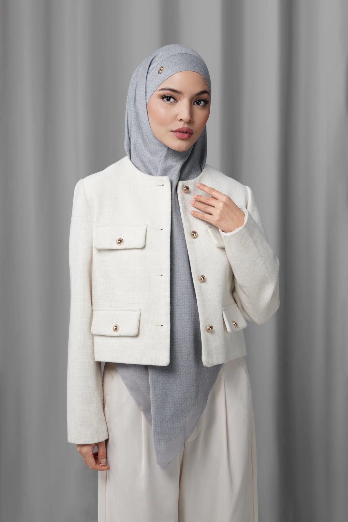 Tapis Tie Back Square - Alloy