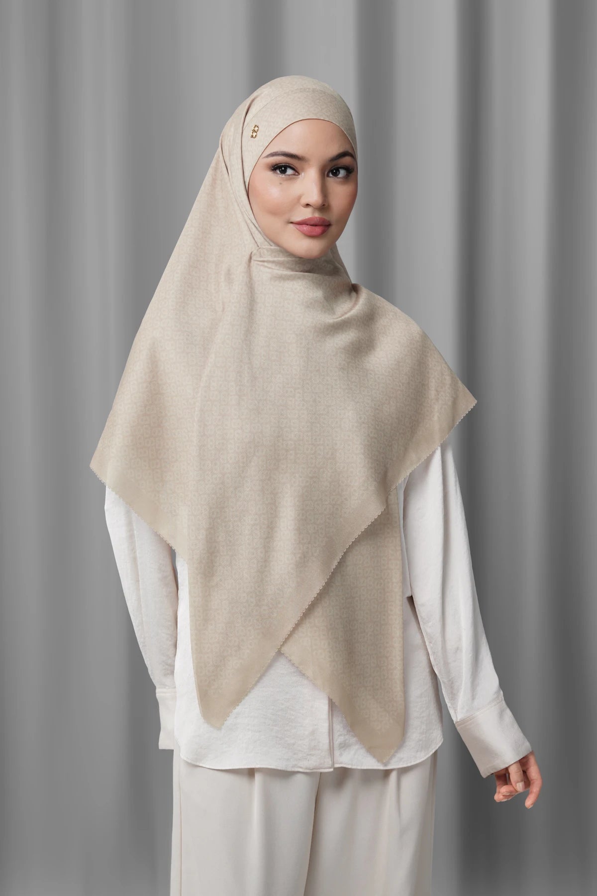 Tapis Tie Back Square - Hazelnut