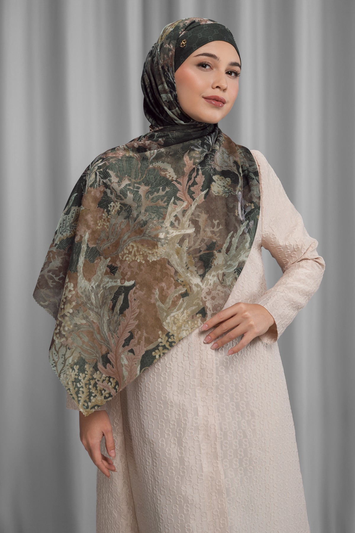 Under The Sea Tie Back Shawl - Orca
