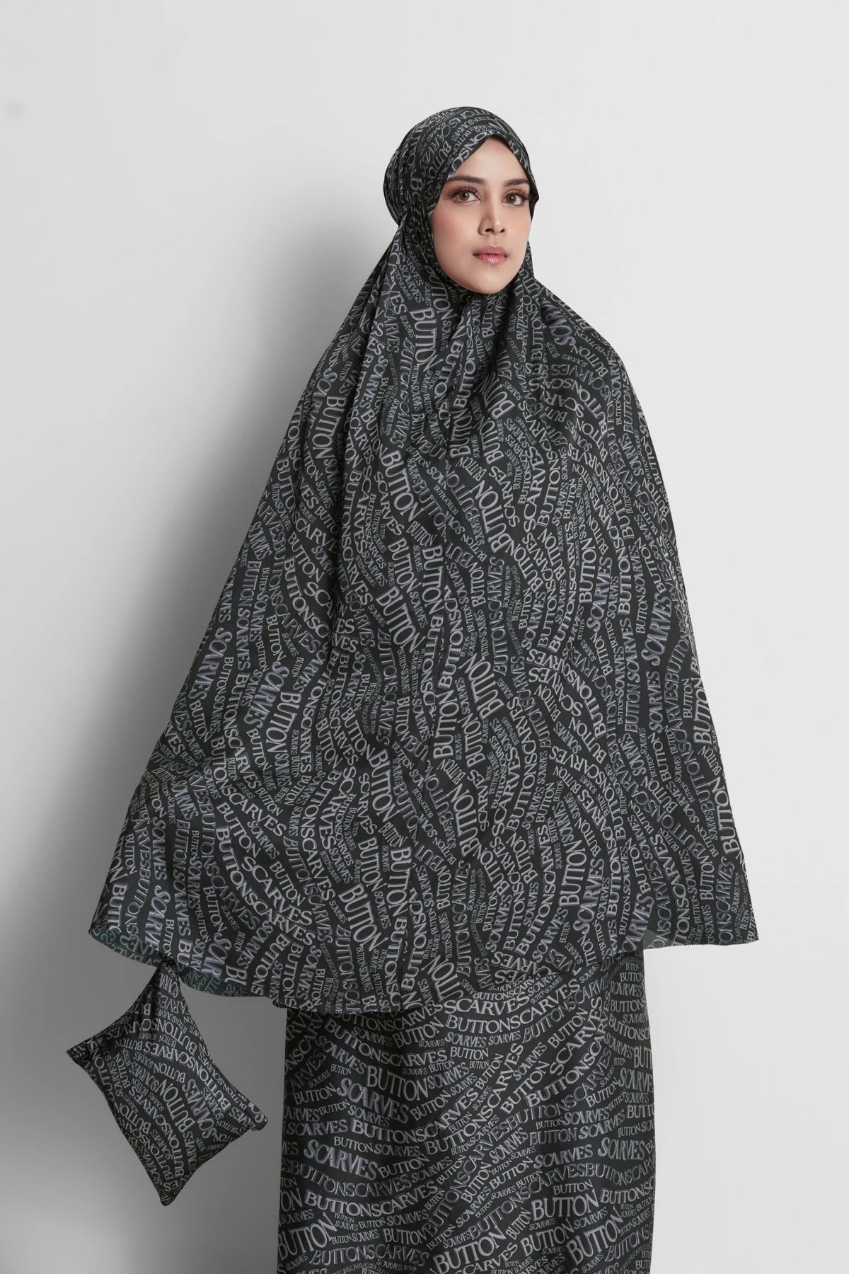 Waves Monogram Prayer Robe - Caviar