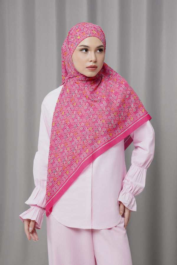 Nagita Tie Back Square - Fuchsia Rose
