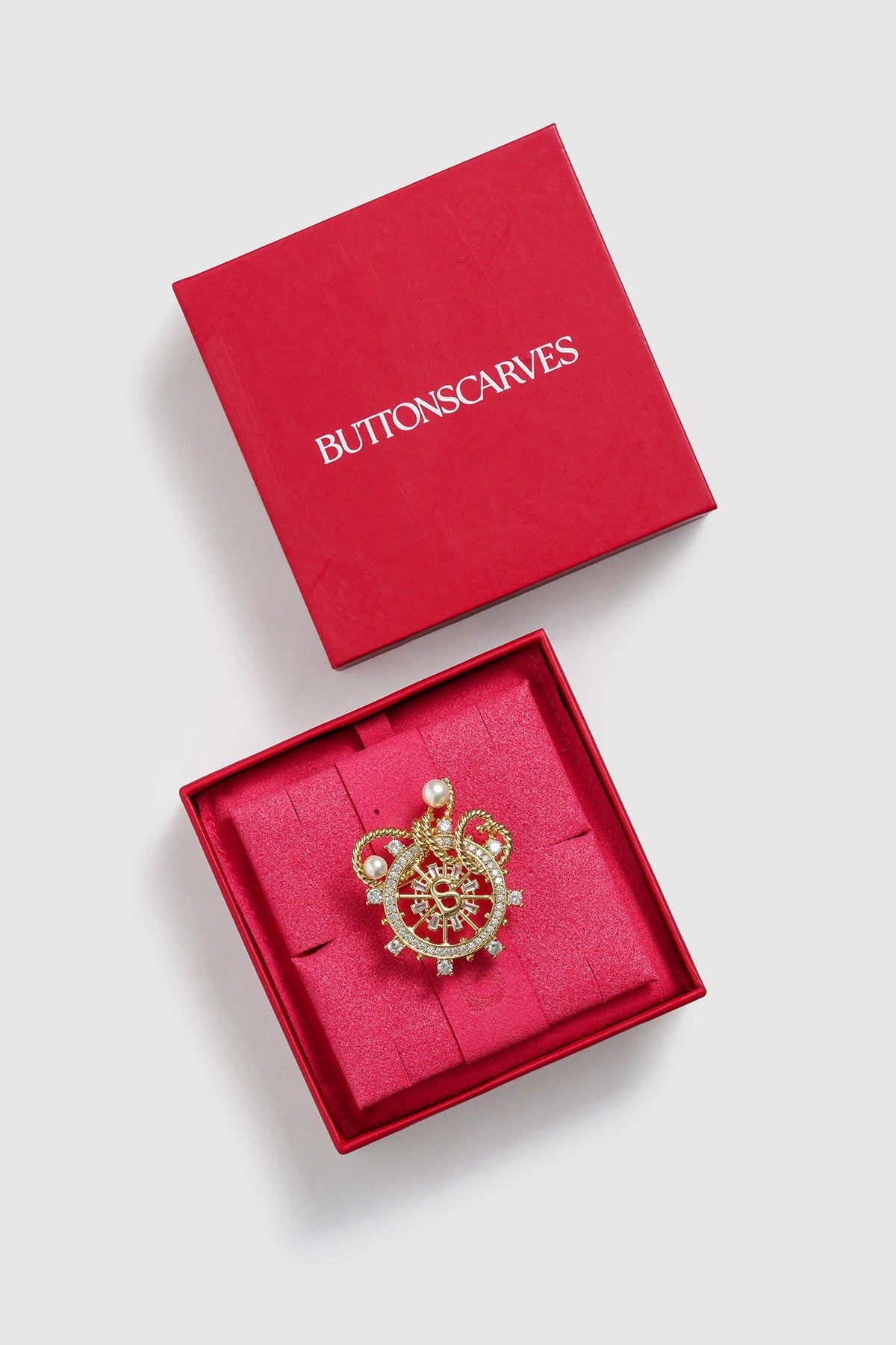 Maris Brooch - Gold