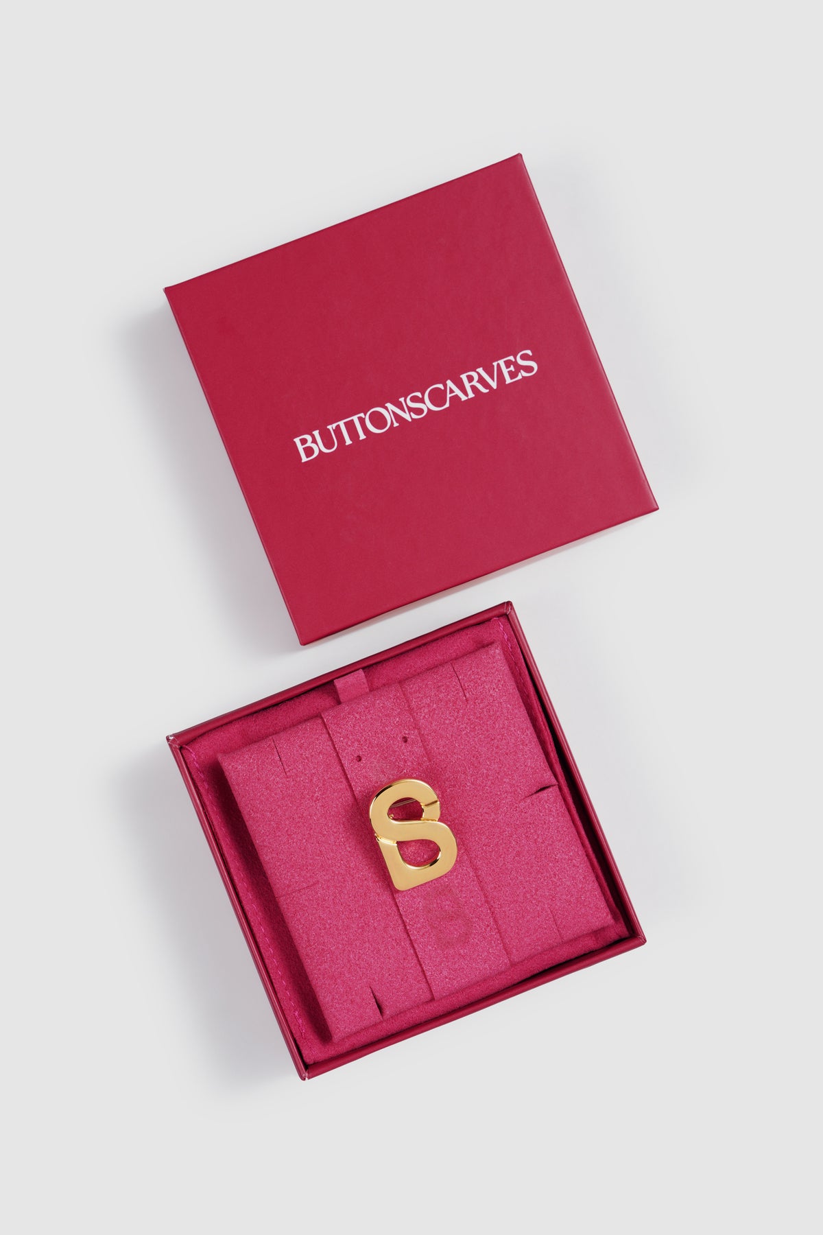 Petite Signature Flat Brooch - Gold