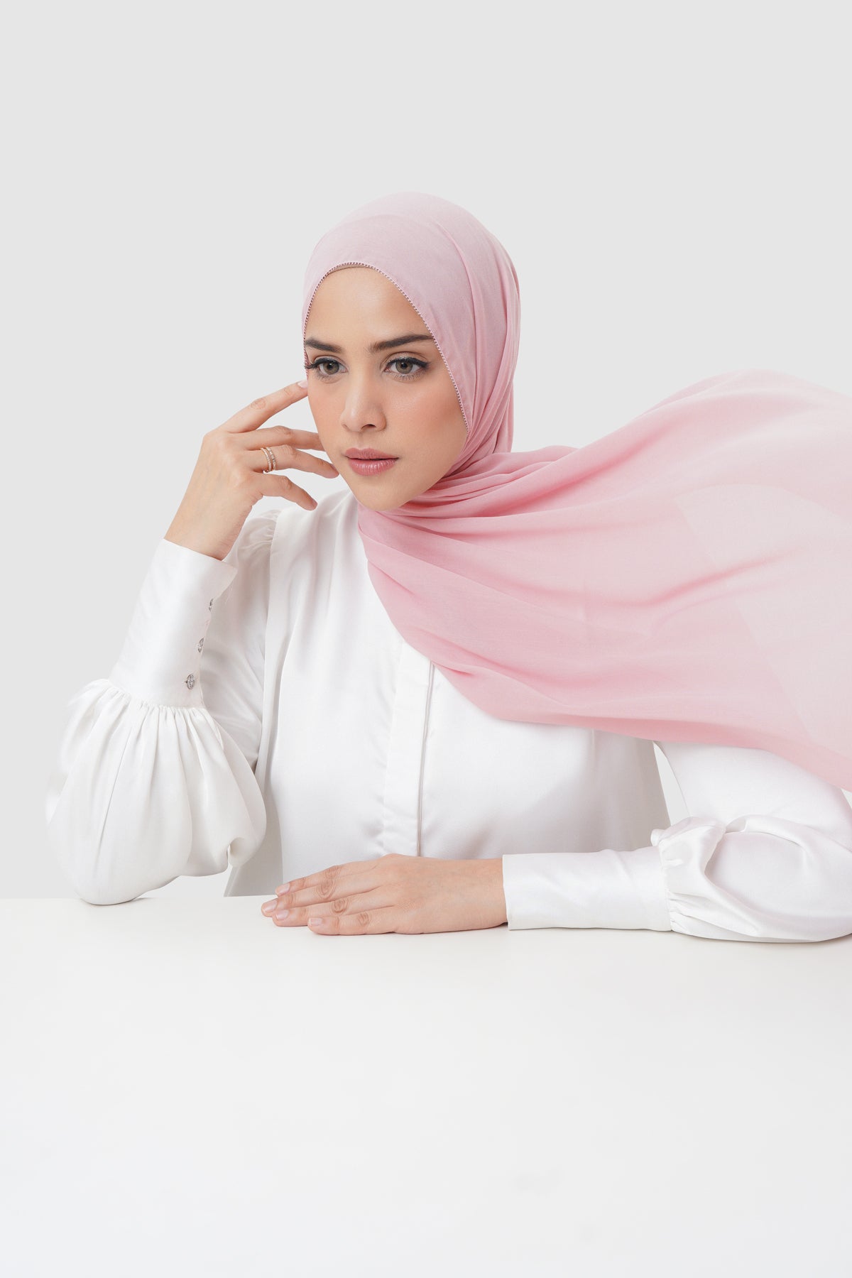 Everyday Twill Shawl - Cameo Pink