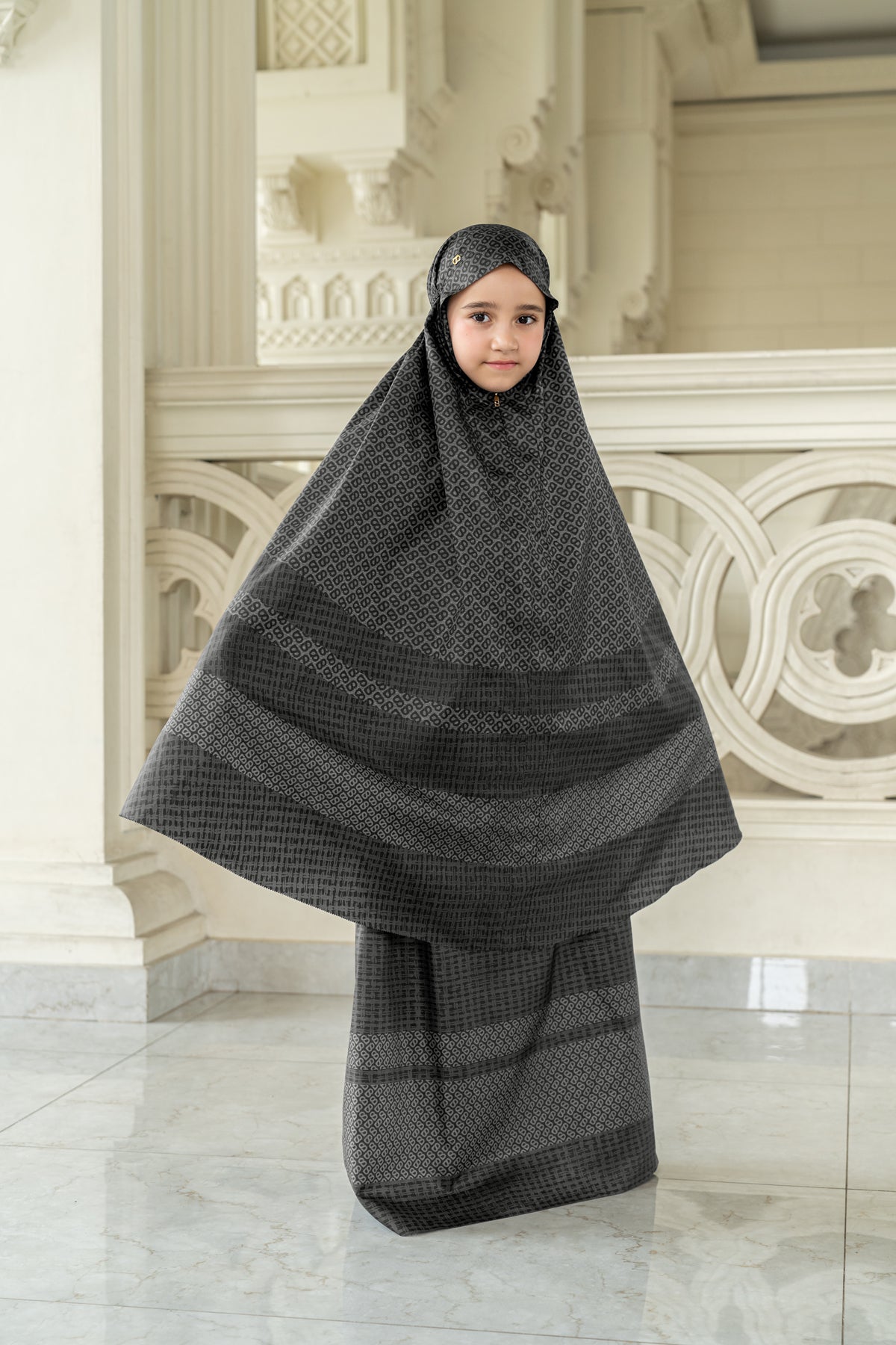 Tapis Abstre Kids Capsule Prayer Robe - Charcoal