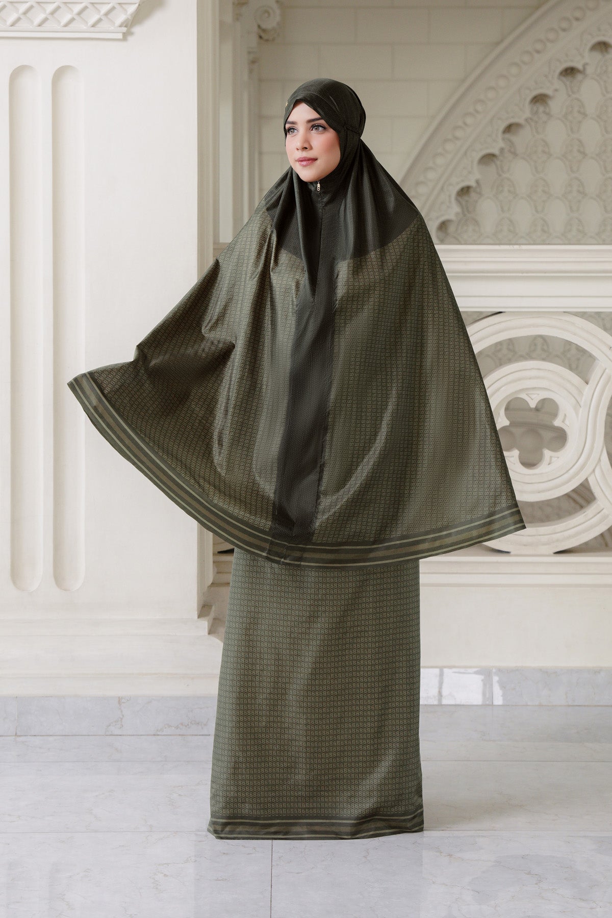 Linka Two Tone Capsule Prayer Robe - Cocoa