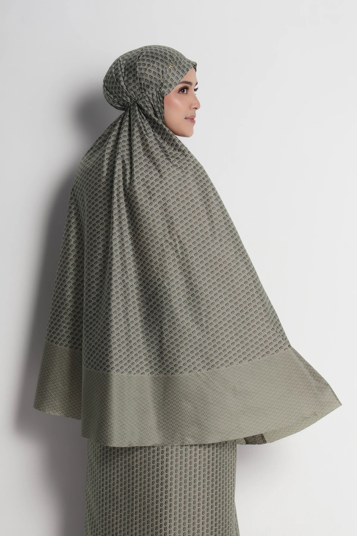 Axis Capsule Prayer Robe - Stone Gray