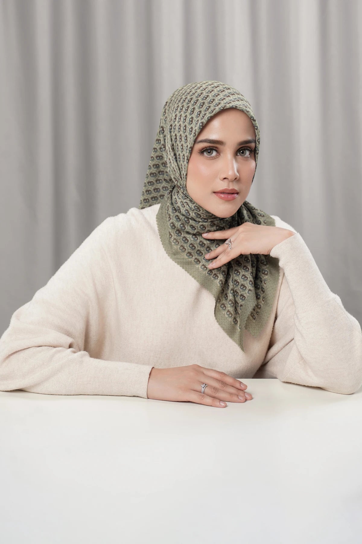 Axis Square - Stone Gray