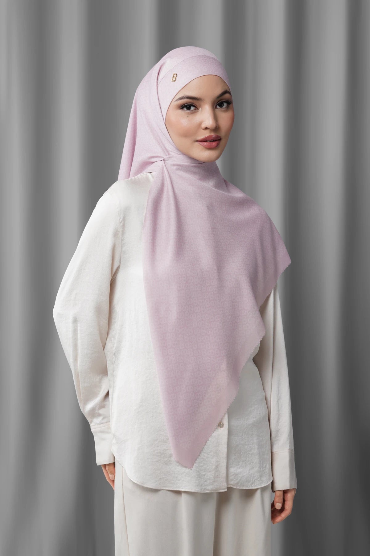 Tapis Tie Back Square - Lotus