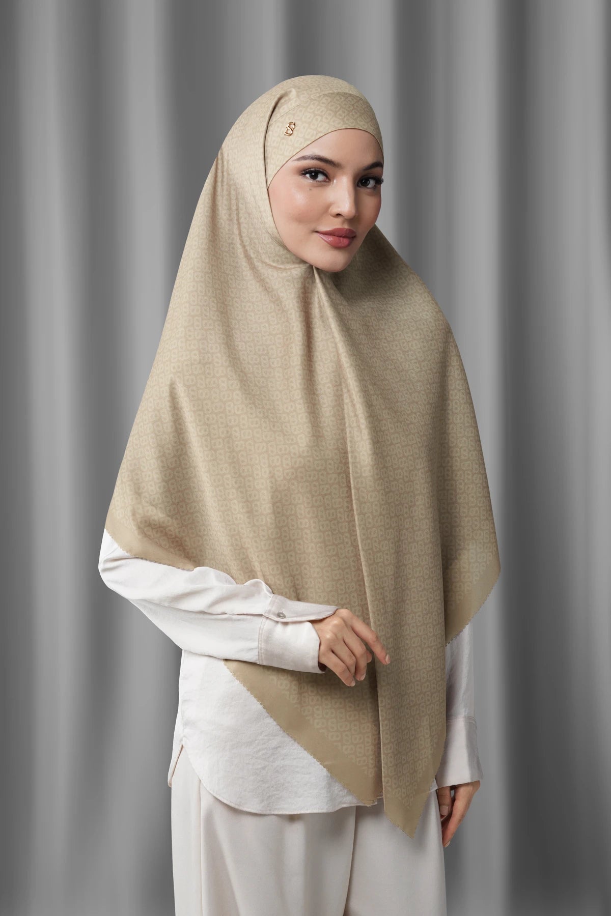 Tapis Tie Back Square - Tan