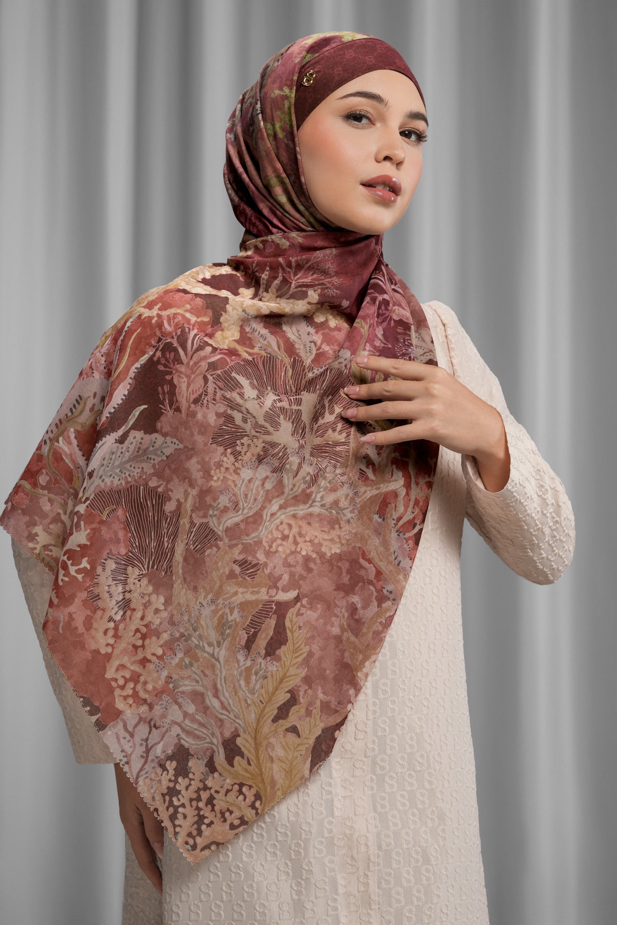 Under The Sea Tie Back Shawl - King Crab
