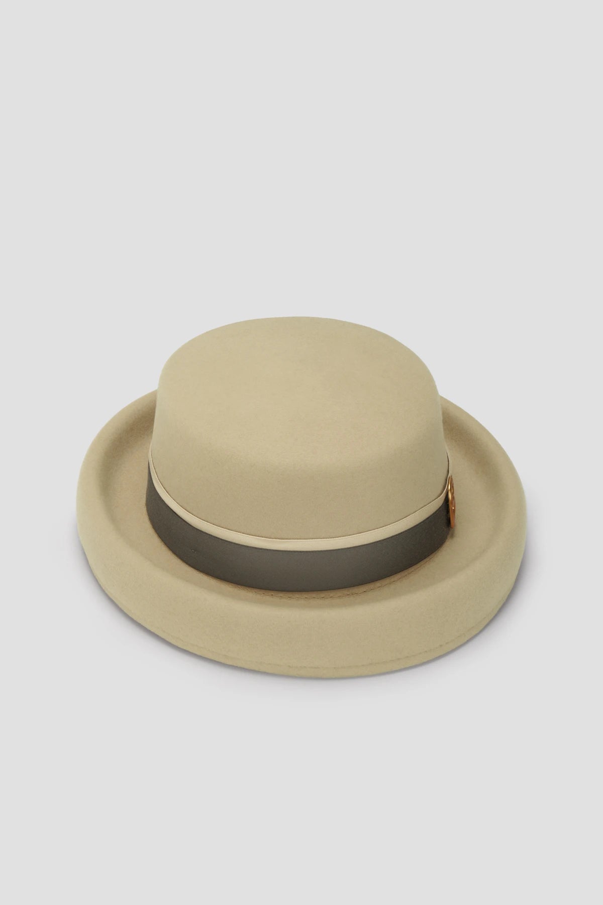 vera hat in beige by buttonscarves back view
